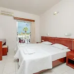 Canadian Hotel