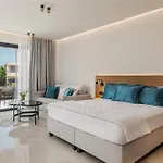 Hotel Canadian 3*
