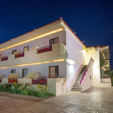 Hotel Canadian 3*