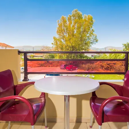 Отель Canadian Лаганас