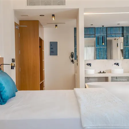 Canadian Hotel Laganas