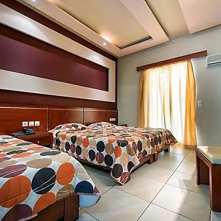 Hotel Canadian 3*