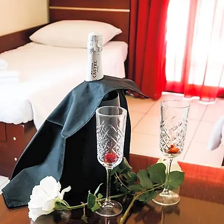 Canadian Hotel Laganas