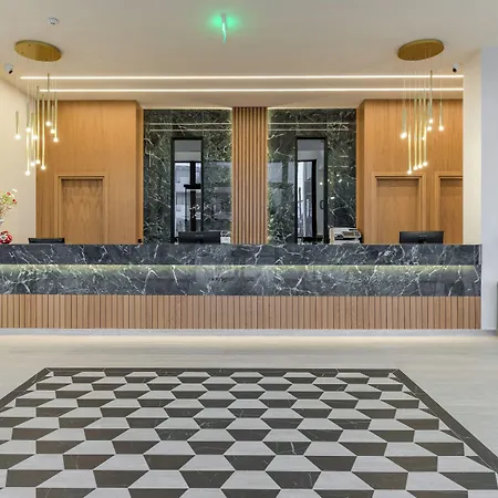 Canadian Hotel