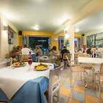 Hotel Canadian 3*