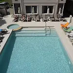 Canadian Hotel Laganas