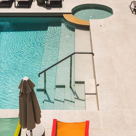 فندق Canadian 3*