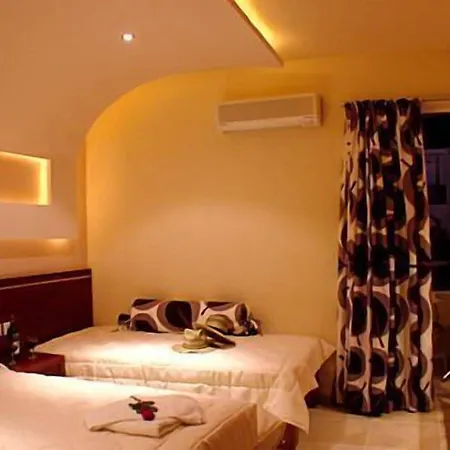 Canadian 3* لاغاناس